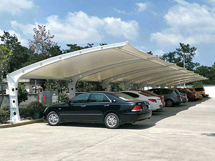 膜结构车棚与自行车停车棚有哪些共同特点